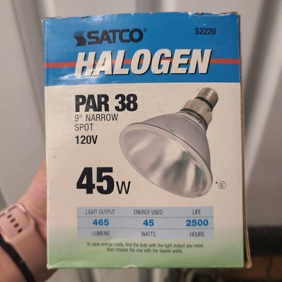 Satco S2220 Satco 45PAR38/HAL/NSP 45 Watt 120 Volt PAR38 Medium Base Narrow Spot - Picture 1 of 3